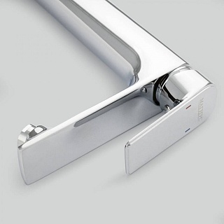 MAGNUS Смеситель д/раковины высокий, литой корпус, латунь код 8401