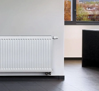 Радиатор DIAL VC22 300 X 1400  нижнее подключение  (1960 Вт)